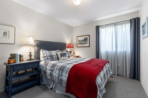 6266 Eagle Drive, Whistler, BC - Indoor Photo Showing Bedroom