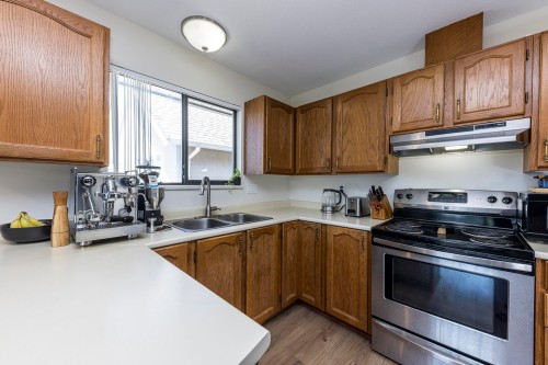 239 20Th Street E, North Vancouver, BC 