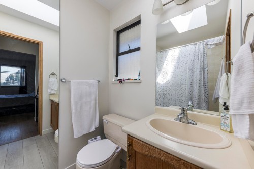 239 20Th Street E, North Vancouver, BC 
