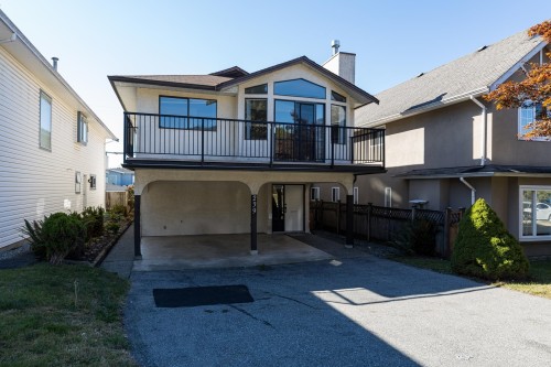 239 20Th Street E, North Vancouver, BC 