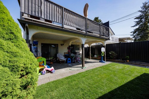 239 20Th Street E, North Vancouver, BC 