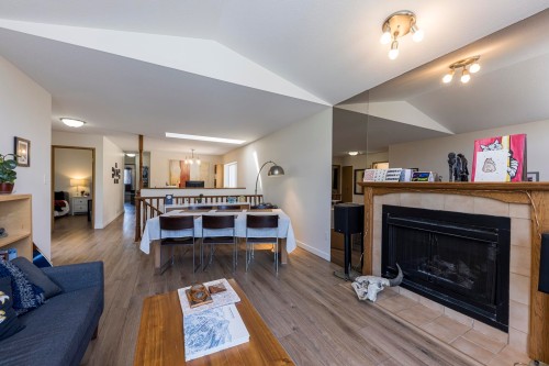 239 20Th Street E, North Vancouver, BC 