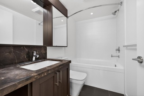 2708-5470 Ormidale St, Vancouver, BC - Indoor Photo Showing Bathroom