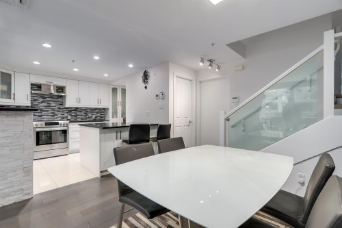1405 7Th Avenue W, Vancouver, BC 