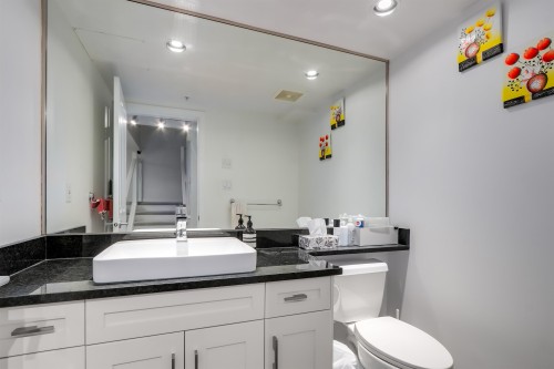 1405 7Th Avenue W, Vancouver, BC 
