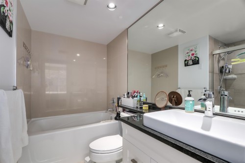 1405 7Th Avenue W, Vancouver, BC 