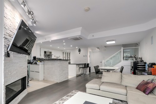 1405 7Th Avenue W, Vancouver, BC 