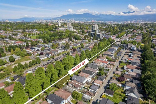 4412 Perry Street, Vancouver, BC 