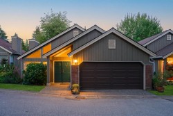 29-4055 Indian River Drive  North Vancouver, BC V7G 2R7