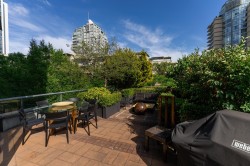 5A-139 Drake Street  Vancouver, BC V6Z 2T8
