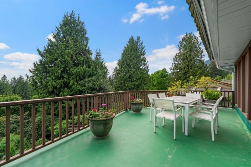 2660 Queens Avenue, West Vancouver, BC 