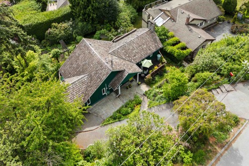 2660 Queens Avenue, West Vancouver, BC 