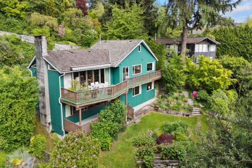 2660 Queens Avenue, West Vancouver, BC 