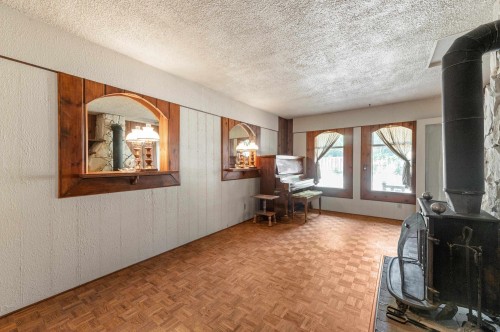 2495 Lauralynn Drive, North Vancouver, BC 