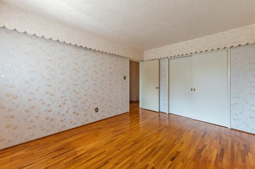 2495 Lauralynn Drive, North Vancouver, BC 