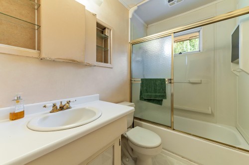 2495 Lauralynn Drive, North Vancouver, BC 