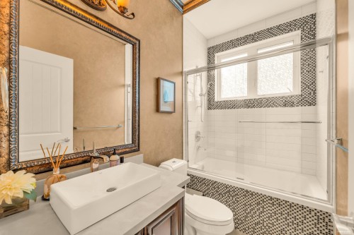 2375 20Th Avenue W, Vancouver, BC 