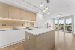 1808-525 Foster Avenue Coquitlam, BC V3J 0H6