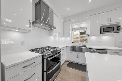 3342 24Th Avenue E, Vancouver, BC 