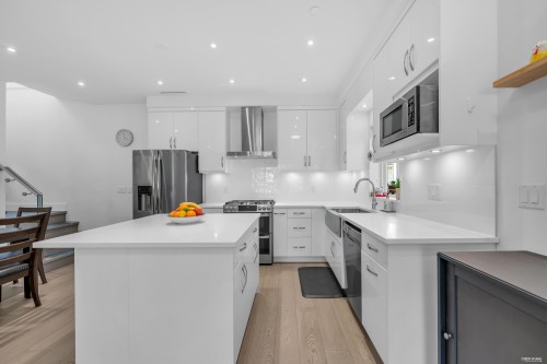 3342 24Th Avenue E, Vancouver, BC 