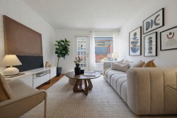 14-719 31st Avenue E Vancouver, BC V5V 2W9