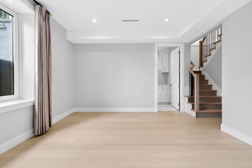 3964 21St Avenue W, Vancouver, BC 