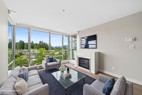 604-12079 Harris Road, Pitt Meadows, BC - Indoor Photo Showing Living Room With Fireplace