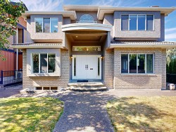 4093 Nithsdale Street Burnaby, BC V5G 1P5