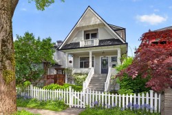 565 45th Avenue E Vancouver, BC V5W 1X6