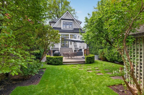 565 45Th Avenue E, Vancouver, BC 