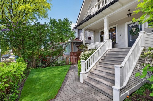565 45Th Avenue E, Vancouver, BC 