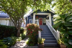 136 14th Avenue W Vancouver, BC V5Y 1W9