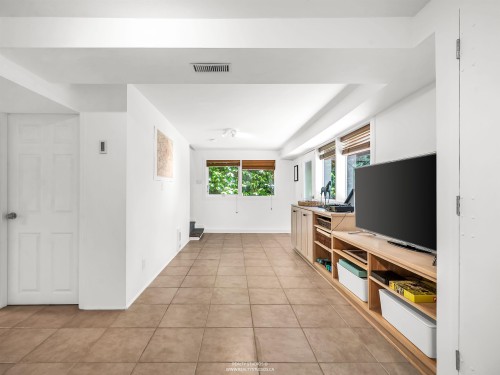 947 Evergreen Place, North Vancouver, BC 