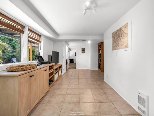 947 Evergreen Place, North Vancouver, BC 