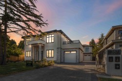 2-3871 Springfield Drive  Richmond, BC V7E 1Z3