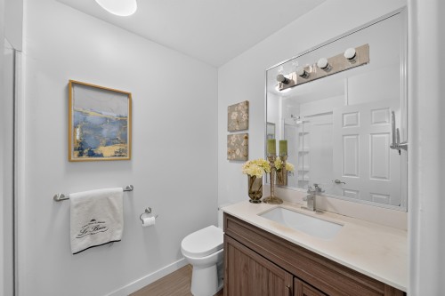 6439 Azure Road, Richmond, BC 