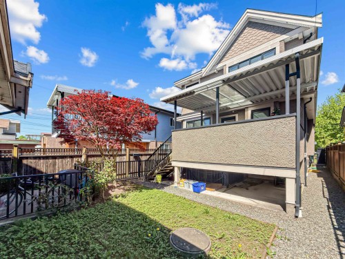 2456 45Th Avenue E, Vancouver, BC 