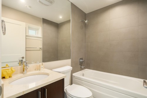 4103 11Th Avenue W, Vancouver, BC 