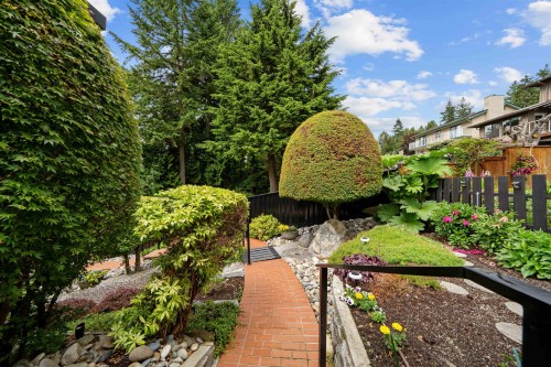 11 Elsdon Bay, Port Moody, BC 