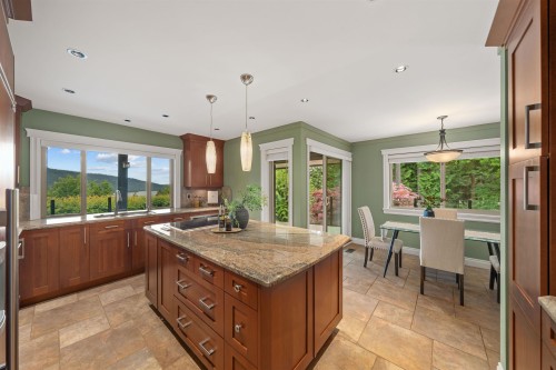 11 Elsdon Bay, Port Moody, BC 
