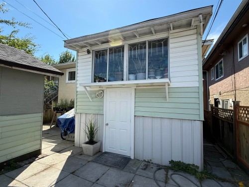 5828 Kerr Street, Vancouver, BC 
