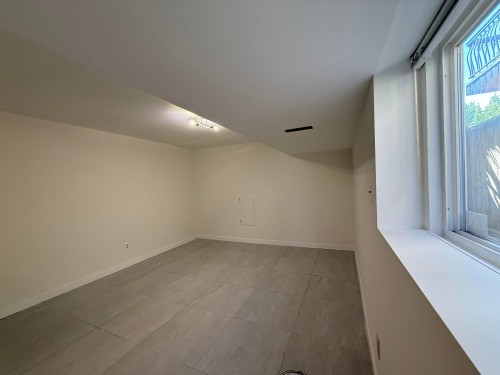 5828 Kerr Street, Vancouver, BC 