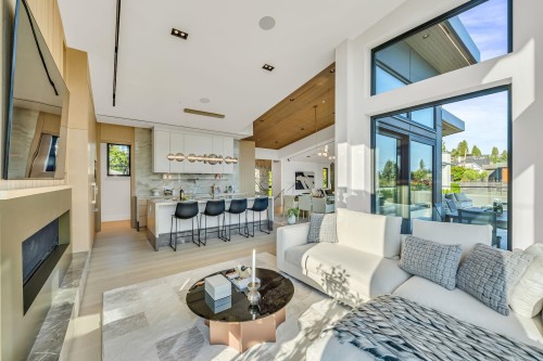 2423 Mathers Avenue, West Vancouver, BC 