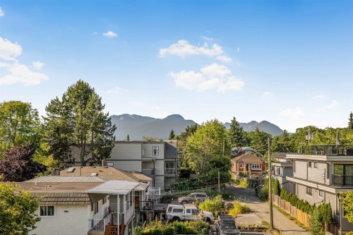 2412 Dundas Street, Vancouver, BC 