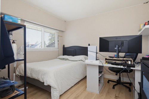942 Porter Street, Coquitlam, BC - Indoor Photo Showing Bedroom
