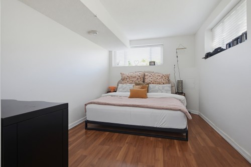 942 Porter Street, Coquitlam, BC - Indoor Photo Showing Bedroom