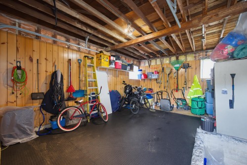 942 Porter Street, Coquitlam, BC - Indoor Photo Showing Basement