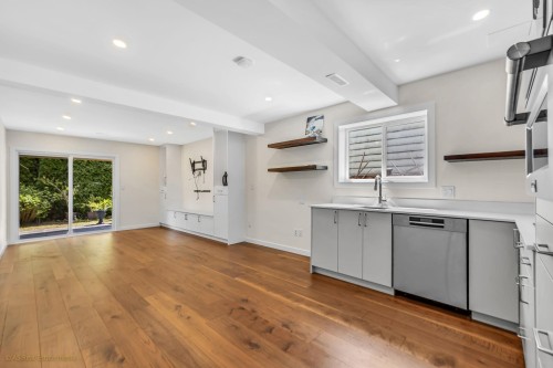 1284 Novak Drive, Coquitlam, BC 