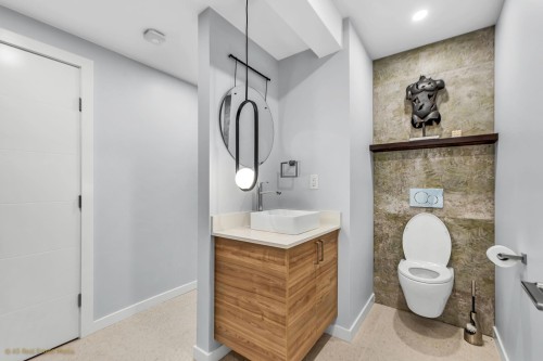 1284 Novak Drive, Coquitlam, BC 
