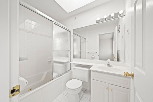 1968 39Th Avenue E, Vancouver, BC 